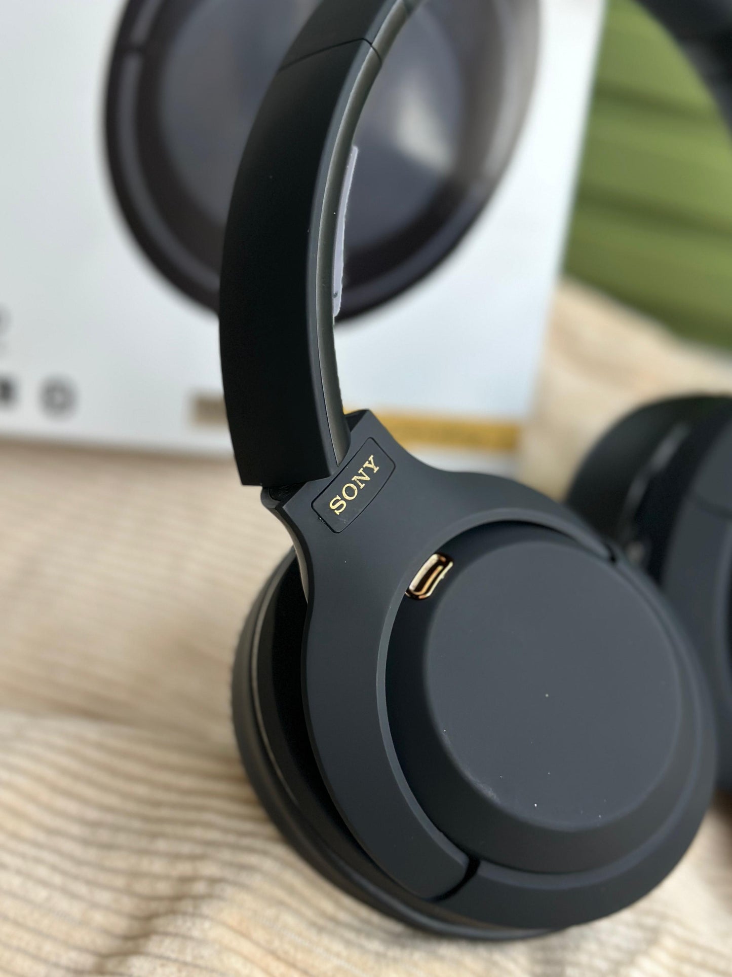 HEADPHONES