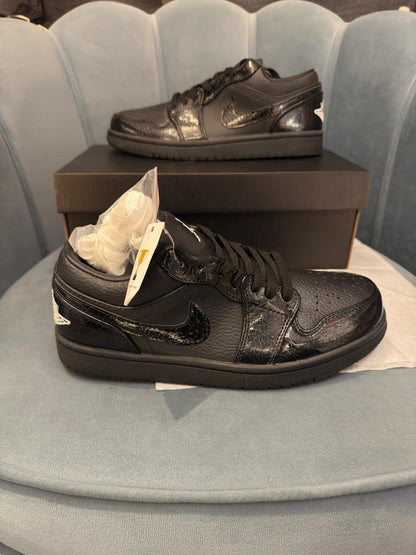 AIR JORDANS RETRO 1 LOW BLACK CROC