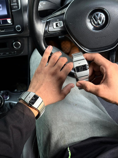 D-LINE DIGITAL WATCH